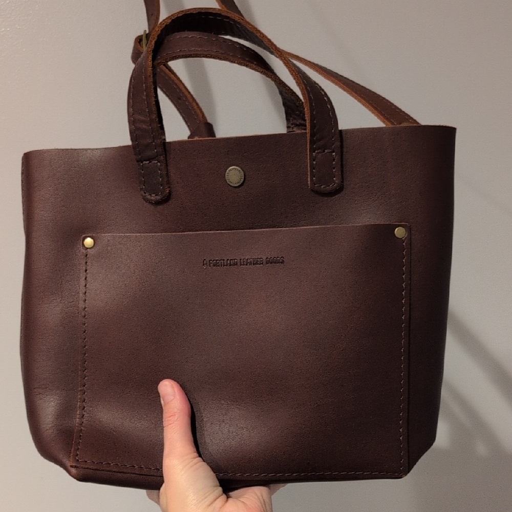 Classic Brown Leather Crossbody Tote - A Gentlemen Leather Goods